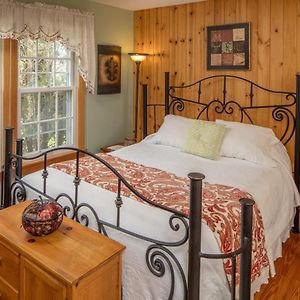 Deluxe Room Pet Friendly